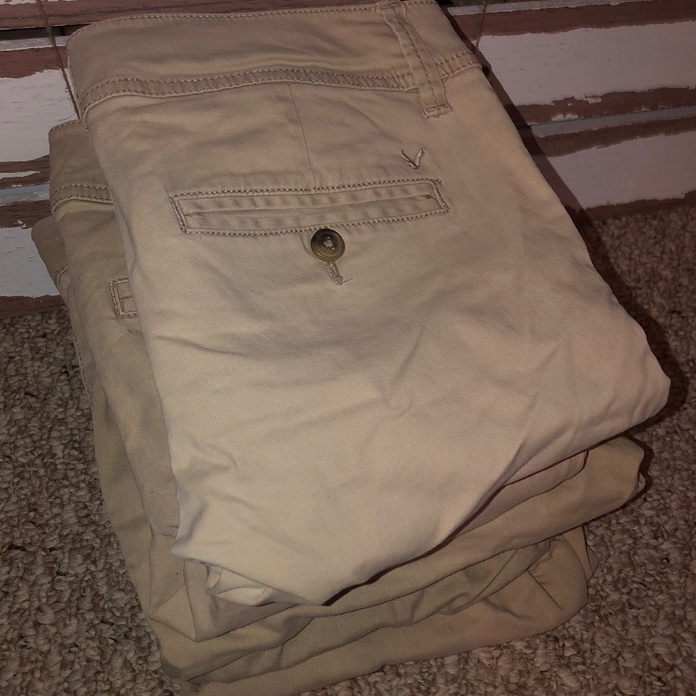 5 pairs of Aeropostale & AE Khaki Pants